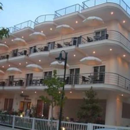 Christina Hotel Olympiaki Akti Bagian luar foto