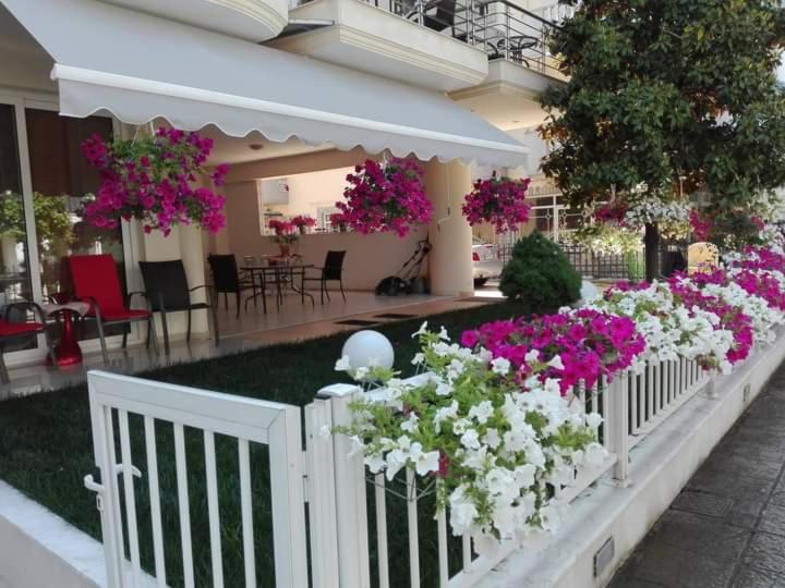 Christina Hotel Olympiaki Akti Bagian luar foto
